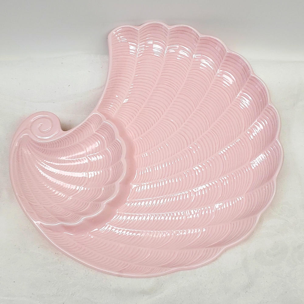 Vintage 1983 Shafford Original pink shell-shaped serving dish Made in Japan